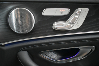 メルセデスベンツ Eクラス E200 ｽﾎﾟｰﾂ ｴｸｽｸﾙｰｼﾌﾞAMGﾗｲﾝｲﾝﾃﾘｱP ﾚｰﾀﾞｰｾｰﾌﾃｨP 後期型 ﾊﾟﾉﾗﾏｻﾝﾙｰﾌ ﾌﾞﾙﾒS MEｺﾈｸﾄ 全席ﾋｰﾀｰ黒革 ﾃﾞｨｽﾄﾛ BSM Lﾁｪﾝｼﾞ AMGｴｱﾛ19AW ｷｰﾚｽGO ﾊﾟｰｸﾄﾛ HUD  ﾏﾙﾁｶﾗｰｱﾝﾋﾞｴﾝﾄ 対話式ﾅﾋﾞ 360ｶﾒﾗ 2年保証