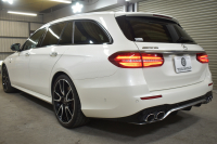 AMG Eクラス E53 4ﾏﾁｯｸ+ ﾜｺﾞﾝ ｴｸｽｸﾙｰｼﾌﾞ ﾚｰﾀﾞｰｾｰﾌﾃｨP ﾌﾞﾙﾒｽﾀｰS MEｺﾈｸﾄ ﾊﾟﾉﾗﾏｻﾝﾙｰﾌ ﾋｰﾀｰｸｰﾗｰ黒革 ｼﾙﾊﾞｰｽﾃｯﾁ内装 ﾃﾞｨｽﾄﾛ BSM Lﾁｪﾝｼﾞ AMGｴｱﾛ20AW PTS HUD ﾌｯﾄｹﾞｰﾄ 地ﾃﾞｼﾞﾅﾋﾞ 360ｶﾒﾗ 2年保証