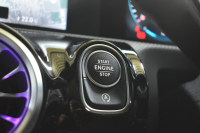 メルセデスベンツ CLAクラス CLA200d ｼｭｰﾃｨﾝｸﾞﾌﾞﾚｰｸ AMGﾗｲﾝP AMGﾚｻﾞｰｴｸｽｸﾙｰｼﾌﾞ ｱﾄﾞﾊﾞﾝｽﾄﾞP ﾚｰﾀﾞｰｾｰﾌﾃｨP 燃費18.2km ﾃﾞｨｰｾﾞﾙTB ﾊﾟﾉﾗﾏｻﾝﾙｰﾌ ﾋｰﾀｰ黒灰革 ﾃﾞｨｽﾄﾛ BSM Lﾁｪﾝｼﾞ AMGｴｱﾛ18AW ｷｰﾚｽGO PTS  HUD 対話式ﾅﾋﾞ 360ｶﾒﾗ 2年保証