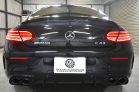 AMG Cクラス C43 4M ｸｰﾍﾟ ﾚｰﾀﾞｰｾｰﾌﾃｨP 後期 390馬力 MEｺﾈｸﾄ 右H ﾊﾟﾉﾗﾏｻﾝﾙｰﾌ ﾋｰﾀｰ赤革 ﾃﾞｨｽﾄﾛ BSM Lﾁｪﾝｼﾞ AMGｴｱﾛ19AW ｷｰGO PTS ﾌｯﾄﾄﾗﾝｸ ﾌﾞﾙﾒｽﾀｰ 液晶ﾒｰﾀｰ 地ﾃﾞｼﾞBｶﾒ 2年保証