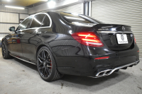 AMG Eクラス E63S 4ﾏﾁｯｸ+ ｴｸｽｸﾙｰｼﾌﾞ ﾚｰﾀﾞｰｾｰﾌﾃｨP 612馬力 ﾊﾟﾉﾗﾏｻﾝﾙｰﾌ ﾋｰﾀｰｸｰﾗｰ黒革 ﾃﾞｨｽﾄﾛ BSM Lﾁｪﾝｼﾞ AMGｴｱﾛ20AW ｷｰﾚｽGO PTS ﾌﾞﾙﾒｽﾀｰ HUD 電動ﾄﾗﾝｸ LEDﾍｯﾄﾞﾗｲﾄ 地ﾃﾞｼﾞﾅﾋﾞ 360ｶﾒﾗ 2年保証
