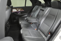 メルセデスベンツ GLE GLE450 4ﾏﾁｯｸ ｽﾎﾟｰﾂ ﾚｻﾞｰｴｸｽｸﾙｰｼﾌﾞ ﾚｰﾀﾞｰｾｰﾌﾃｨP 新型GLE 3.0ﾘｯﾀｰ367馬力 MEｺﾈｸﾄ 9速AT ﾊﾟﾉﾗﾏｻﾝﾙｰﾌ ﾋｰﾀｰ&ｸｰﾗｰ黒革 ﾃﾞｨｽﾄﾛ BSM Lﾁｪﾝｼﾞ AMGｴｱﾛ20AW ｷｰﾚｽGO ﾊﾟｰｸﾄﾛ HUD ﾌｯﾄｹﾞｰﾄ ﾌﾞﾙﾒｽﾀｰS MBUXﾅﾋﾞTV 360ｶﾒﾗ 2年保証