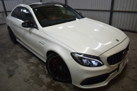 AMG Cクラス C63S ｴｸｽｸﾙｰｼﾌﾞP ﾚｰﾀﾞｰｾｰﾌﾃｨP V8ﾂｲﾝﾀｰﾎﾞ/510馬力 ﾊﾟﾉﾗﾏｻﾝﾙｰﾌ 専用19AW AMGﾊﾟﾌｫｰﾏﾝｽ/赤黒革ｼｰﾄ/ｽﾃｱﾘﾝｸﾞ/ｴｸﾞｿﾞｰｽﾄ ﾌﾞﾙﾒｽﾀｰ HUD ｴｱﾊﾞﾗﾝｽP ﾃﾞｨｽﾄﾛﾆｯｸ ﾌﾞﾗｲﾝﾄﾞS ﾚｰﾝｷｰﾌﾟ ﾅﾋﾞTV Bｶﾒﾗ ﾌｯﾄｹﾞｰﾄ ｷｰGO 2年保証