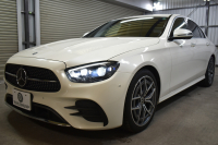 メルセデスベンツ Eクラス E200 ｽﾎﾟｰﾂ ｴｸｽｸﾙｰｼﾌﾞAMGﾗｲﾝｲﾝﾃﾘｱP ﾚｰﾀﾞｰｾｰﾌﾃｨP 後期型 MEｺﾈｸﾄ 燃費13.1KM 全席ﾋｰﾀｰ黒革 ﾃﾞｨｽﾄﾛ BSM Lﾁｪﾝｼﾞ AMGｴｱﾛ19AW ｷｰﾚｽGO ﾊﾟｰｸﾄﾛ HUD ﾌﾞﾙﾒS ﾏﾙﾁｶﾗｰｱﾝﾋﾞｴﾝﾄ 対話式ﾅﾋﾞ 360ｶﾒﾗ 2年保証