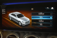 メルセデスベンツ Eクラス E200 ｽﾎﾟｰﾂ ｴｸｽｸﾙｰｼﾌﾞAMGﾗｲﾝｲﾝﾃﾘｱP ﾚｰﾀﾞｰｾｰﾌﾃｨP 後期型 MEｺﾈｸﾄ 燃費13.1KM 全席ﾋｰﾀｰ黒革 ﾃﾞｨｽﾄﾛ BSM Lﾁｪﾝｼﾞ AMGｴｱﾛ19AW ｷｰﾚｽGO ﾊﾟｰｸﾄﾛ HUD ﾌﾞﾙﾒS ﾏﾙﾁｶﾗｰｱﾝﾋﾞｴﾝﾄ 対話式ﾅﾋﾞ 360ｶﾒﾗ 2年保証