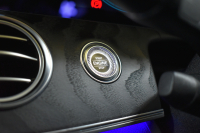 メルセデスベンツ Eクラス E200 ｽﾎﾟｰﾂ ｴｸｽｸﾙｰｼﾌﾞAMGﾗｲﾝｲﾝﾃﾘｱP ﾚｰﾀﾞｰｾｰﾌﾃｨP 後期型 MEｺﾈｸﾄ 燃費13.1KM 全席ﾋｰﾀｰ黒革 ﾃﾞｨｽﾄﾛ BSM Lﾁｪﾝｼﾞ AMGｴｱﾛ19AW ｷｰﾚｽGO ﾊﾟｰｸﾄﾛ HUD ﾌﾞﾙﾒS ﾏﾙﾁｶﾗｰｱﾝﾋﾞｴﾝﾄ 対話式ﾅﾋﾞ 360ｶﾒﾗ 2年保証