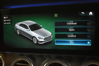 メルセデスベンツ Eクラス E200 ｽﾎﾟｰﾂ ｴｸｽｸﾙｰｼﾌﾞAMGﾗｲﾝｲﾝﾃﾘｱP ﾚｰﾀﾞｰｾｰﾌﾃｨP 後期型 MEｺﾈｸﾄ 燃費13.1KM 全席ﾋｰﾀｰ黒革 ﾃﾞｨｽﾄﾛ BSM Lﾁｪﾝｼﾞ AMGｴｱﾛ19AW ｷｰﾚｽGO ﾊﾟｰｸﾄﾛ HUD ﾌﾞﾙﾒS ﾏﾙﾁｶﾗｰｱﾝﾋﾞｴﾝﾄ 対話式ﾅﾋﾞ 360ｶﾒﾗ 2年保証