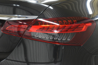 メルセデスベンツ Eクラス E200 ｽﾎﾟｰﾂ ｴｸｽｸﾙｰｼﾌﾞAMGﾗｲﾝｲﾝﾃﾘｱP ﾚｰﾀﾞｰｾｰﾌﾃｨP 1ｵｰﾅｰ 後期型 MEｺﾈｸﾄ 燃費13.1KM 全席ﾋｰﾀｰ黒革 ﾃﾞｨｽﾄﾛ BSM Lﾁｪﾝｼﾞ AMGｴｱﾛ19AW ｷｰﾚｽGO ﾊﾟｰｸﾄﾛ HUD ﾌﾞﾙﾒS ﾏﾙﾁｶﾗｰｱﾝﾋﾞｴﾝﾄ 対話式ﾅﾋﾞ 360ｶﾒﾗ 2年保証