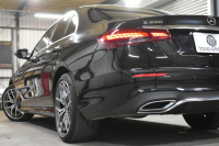 メルセデスベンツ Eクラス E200 ｽﾎﾟｰﾂ ｴｸｽｸﾙｰｼﾌﾞAMGﾗｲﾝｲﾝﾃﾘｱP ﾚｰﾀﾞｰｾｰﾌﾃｨP 1ｵｰﾅｰ 後期型 MEｺﾈｸﾄ 燃費13.1KM 全席ﾋｰﾀｰ黒革 ﾃﾞｨｽﾄﾛ BSM Lﾁｪﾝｼﾞ AMGｴｱﾛ19AW ｷｰﾚｽGO ﾊﾟｰｸﾄﾛ HUD ﾌﾞﾙﾒS ﾏﾙﾁｶﾗｰｱﾝﾋﾞｴﾝﾄ 対話式ﾅﾋﾞ 360ｶﾒﾗ 2年保証