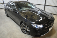 メルセデスベンツ Eクラス E200 ｽﾎﾟｰﾂ ｴｸｽｸﾙｰｼﾌﾞAMGﾗｲﾝｲﾝﾃﾘｱP ﾚｰﾀﾞｰｾｰﾌﾃｨP 1ｵｰﾅｰ 後期型 MEｺﾈｸﾄ 燃費13.1KM 全席ﾋｰﾀｰ黒革 ﾃﾞｨｽﾄﾛ BSM Lﾁｪﾝｼﾞ AMGｴｱﾛ19AW ｷｰﾚｽGO ﾊﾟｰｸﾄﾛ HUD ﾌﾞﾙﾒS ﾏﾙﾁｶﾗｰｱﾝﾋﾞｴﾝﾄ 対話式ﾅﾋﾞ 360ｶﾒﾗ 2年保証