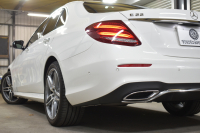 メルセデスベンツ Eクラス E220d AVG ｽﾎﾟｰﾂ ｴｸｽｸﾙｰｼﾌﾞ ﾚｰﾀﾞｰｾｰﾌﾃｨP ﾃﾞｨｰｾﾞﾙ燃費21.0 MEｺﾈｸﾄ ﾊﾟﾉﾗﾏｻﾝﾙｰﾌ 全席ﾋｰﾀｰ黒革 ﾃﾞｨｽﾄﾛ BSM Lﾁｪﾝｼﾞ AMGｴｱﾛ19AW ｷｰﾚｽGO ﾊﾟｰｸﾄﾛ 電動ﾄﾗﾝｸ ﾌﾞﾙﾒｽﾀｰ HUD 地ﾃﾞｼﾞﾅﾋﾞ 360ｶﾒﾗ 2年保証