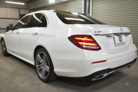 メルセデスベンツ Eクラス E220d AVG ｽﾎﾟｰﾂ ｴｸｽｸﾙｰｼﾌﾞ ﾚｰﾀﾞｰｾｰﾌﾃｨP ﾃﾞｨｰｾﾞﾙ燃費21.0 MEｺﾈｸﾄ ﾊﾟﾉﾗﾏｻﾝﾙｰﾌ 全席ﾋｰﾀｰ黒革 ﾃﾞｨｽﾄﾛ BSM Lﾁｪﾝｼﾞ AMGｴｱﾛ19AW ｷｰﾚｽGO ﾊﾟｰｸﾄﾛ 電動ﾄﾗﾝｸ ﾌﾞﾙﾒｽﾀｰ HUD 地ﾃﾞｼﾞﾅﾋﾞ 360ｶﾒﾗ 2年保証