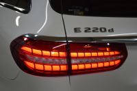 メルセデスベンツ Eクラス E220dﾜｺﾞﾝ ｽﾎﾟｰﾂ ｴｸｽｸﾙｰｼﾌﾞP AMGﾗｲﾝｲﾝﾃﾘｱP ﾚｰﾀﾞｰｾｰﾌﾃｨP 後期型 ﾊﾟﾉﾗﾏｻﾝﾙｰﾌ 全席ﾋｰﾀｰ黒革 ﾌﾞﾙﾒｽﾀｰ HUD ﾃﾞｨｽﾄﾛ BSM Lﾁｪﾝｼﾞ AMGｴｱﾛ19AW MBUXﾅﾋﾞTV 360ｶﾒﾗ ｷｰﾚｽｺﾞｰ  ﾏﾙﾁｶﾗｰｱﾝﾋﾞｴﾝﾄ 2年保証