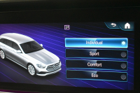 メルセデスベンツ Eクラス E220dﾜｺﾞﾝ ｽﾎﾟｰﾂ ｴｸｽｸﾙｰｼﾌﾞP AMGﾗｲﾝｲﾝﾃﾘｱP ﾚｰﾀﾞｰｾｰﾌﾃｨP 後期型 ﾊﾟﾉﾗﾏｻﾝﾙｰﾌ 全席ﾋｰﾀｰ黒革 ﾌﾞﾙﾒｽﾀｰ HUD ﾃﾞｨｽﾄﾛ BSM Lﾁｪﾝｼﾞ AMGｴｱﾛ19AW MBUXﾅﾋﾞTV 360ｶﾒﾗ ｷｰﾚｽｺﾞｰ  ﾏﾙﾁｶﾗｰｱﾝﾋﾞｴﾝﾄ 2年保証