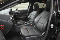 メルセデスベンツ GLA GLA220 4M ﾚｻﾞｰEXC ﾚｰﾀﾞｰSP  後期型 184馬力 4WD 1ｵｰﾅｰ ﾊﾟﾉﾗﾏｻﾝﾙｰﾌ ﾋｰﾀｰ黒革 ﾃﾞｨｽﾄﾛ Bｽﾎﾟｯﾄ 専用18AW&ﾊﾞﾝﾊﾟｰ 駐車支援 ｷｰGO ﾊｰﾏﾝK PTS ﾌｯﾄｹﾞｰﾄ 地ﾃﾞｼﾞBｶﾒﾗ 2年保証