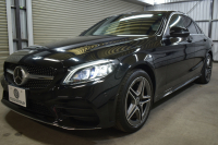 メルセデスベンツ Cクラス C200 ﾛｰﾚｳｽｴﾃﾞｨｼｮﾝ ｽﾎﾟｰﾂ＋P ﾚｰﾀﾞｰｾｰﾌﾃｨP 最終特別仕様 MEｺﾈ BSG搭載 ﾋｰﾀｰ黒革 ﾃﾞｨｽﾄﾛ BSM Lｷｰﾌﾟ AMGｴｱﾛ18AW 液晶ﾒｰﾀｰ HUD 地ﾃﾞｼﾞﾅﾋﾞ ﾊﾞｯｸｶﾒﾗ 2年保証