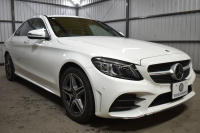 メルセデスベンツ Cクラス C200 ﾛｰﾚｳｽｴﾃﾞｨｼｮﾝ ｽﾎﾟｰﾂ＋P ﾚｰﾀﾞｰｾｰﾌﾃｨP 最終特別仕様 MEｺﾈ BSG搭載 ﾋｰﾀｰ黒革 ﾃﾞｨｽﾄﾛ BSM Lｷｰﾌﾟ AMGｴｱﾛ18AW 液晶ﾒｰﾀｰ HUD 地ﾃﾞｼﾞﾅﾋﾞ ﾊﾞｯｸｶﾒﾗ 2年保証