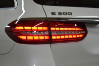 メルセデスベンツ Eクラス E200 ｽﾎﾟｰﾂ BSG搭載 ｴｸｽｸﾙｰｼﾌﾞP AMGﾗｲﾝｲﾝﾃﾘｱP ﾚｰﾀﾞｰｾｰﾌﾃｨP 後期型 ﾊﾟﾉﾗﾏｻﾝﾙｰﾌ 革 ﾌﾞﾙﾒｽﾀｰ HUD ｴｱﾊﾞﾗﾝｽP ﾊﾟﾜｰﾄﾗﾝｸ AMGｴｱﾛ19AW MBUXARﾅﾋﾞTV 360ｶﾒﾗ ﾜｲﾔﾚｽﾁｬｰｼﾞ ﾃﾞｨｽﾄﾛ ﾌﾞﾗｲﾝﾄﾞS ﾚｰﾝｷｰﾌﾟ 2年保証