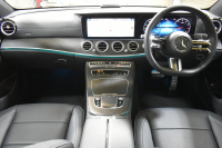 メルセデスベンツ Eクラス E200 ｽﾎﾟｰﾂ BSG搭載 ｴｸｽｸﾙｰｼﾌﾞP AMGﾗｲﾝｲﾝﾃﾘｱP ﾚｰﾀﾞｰｾｰﾌﾃｨP 後期型 ﾊﾟﾉﾗﾏｻﾝﾙｰﾌ 革 ﾌﾞﾙﾒｽﾀｰ HUD ｴｱﾊﾞﾗﾝｽP ﾊﾟﾜｰﾄﾗﾝｸ AMGｴｱﾛ19AW MBUXARﾅﾋﾞTV 360ｶﾒﾗ ﾜｲﾔﾚｽﾁｬｰｼﾞ ﾃﾞｨｽﾄﾛ ﾌﾞﾗｲﾝﾄﾞS ﾚｰﾝｷｰﾌﾟ 2年保証