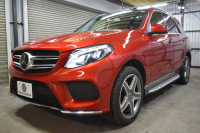 メルセデスベンツ GLE GLE350d 4ﾏﾁｯｸ ｽﾎﾟｰﾂ ﾚｰﾀﾞｰP 3.0ℓV型6気筒ﾀｰﾎﾞ 全席ﾋｰﾀｰ黒革 ﾊﾟﾉﾗﾏｻﾝﾙｰﾌ ﾊｰﾏﾝｶｰﾄﾞﾝ ﾃﾞｨｽﾄﾛ ﾌﾞﾗｲﾝﾄﾞｽﾎﾟｯﾄ ﾚｰﾝｷｰﾌﾟ AMGｴｱﾛ20AW ｻｲﾄﾞﾗﾝﾆﾝｸﾞﾎﾞｰﾄﾞ地ﾃﾞｼﾞﾅﾋﾞ360ｶﾒﾗ ﾊﾟｰｸﾄﾛ 2年保証