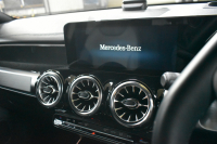 メルセデスベンツ GLB GLB200d 4ﾏﾁｯｸ AMGﾗｲﾝ AMGﾚｻﾞｰｴｸｽｸﾙｰｼﾌﾞP ﾅﾋﾞｹﾞｰｼｮﾝP ﾚｰﾀﾞｰｾｰﾌﾃｨP  ﾊﾟﾉﾗﾏｻﾝﾙｰﾌ 革 AMGｴｱﾛ19AW MBUXﾅﾋﾞTV ﾃﾞｨｽﾄﾛ ﾌﾞﾗｲﾝﾄﾞS 360ｶﾒﾗ ﾜｲﾔﾚｽﾁｬｰｼﾞ ﾌｯﾄｹﾞｰﾄ ｷｰﾚｽｺﾞｰ 2年保証