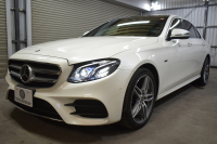 メルセデスベンツ Eクラス E350e AVG ｽﾎﾟｰﾂ ｴｸｽｸﾙｰｼﾌﾞP ﾚｰﾀﾞｰｾｰﾌﾃｨP PHV 1ｵｰﾅｰ ﾊﾟﾉﾗﾏｻﾝﾙｰﾌ 全席ﾋｰﾀｰ黒革 ﾃﾞｨｽﾄﾛ ﾚｰﾝﾁｪﾝｼﾞ ﾌﾞﾗｲﾝﾄﾞｽﾎﾟｯﾄ AMGｴｱﾛ19AW ｷｰGO PTS ﾌｯﾄｹﾞｰﾄ ﾌﾞﾙﾒｽﾀｰ 地デジ360ｶﾒ 2年保証