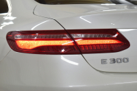 メルセデスベンツ Eクラス E300 ｸｰﾍﾟ ｽﾎﾟｰﾂ ｴｸｽｸﾙｰｼﾌﾞP ﾚｰﾀﾞｰｾｰﾌﾃｨP ﾊﾟﾉﾗﾏｻﾝﾙｰﾌ ﾋｰﾀｰｸｰﾗｰ赤黒革 ﾃﾞｨｽﾄﾛ BSM Lﾁｪﾝｼﾞ AMGｴｱﾛ19AW ｷｰGO PTS ﾌﾞﾙﾒｽﾀｰ HUD 地ﾃﾞｼﾞ360ｶﾒﾗ 2年保証