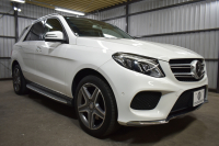 メルセデスベンツ GLE GLE350d 4ﾏﾁｯｸ ｽﾎﾟｰﾂ ﾚｰﾀﾞｰP 全席ﾋｰﾀｰ黒革 ﾊﾟﾉﾗﾏｻﾝﾙｰﾌ ﾊｰﾏﾝｶｰﾄﾞﾝ ﾃﾞｨｽﾄﾛ ﾌﾞﾗｲﾝﾄﾞｽﾎﾟｯﾄ ﾚｰﾝｷｰﾌﾟ AMGｴｱﾛ20AW ｻｲﾄﾞﾗﾝﾆﾝｸﾞﾎﾞｰﾄﾞ地ﾃﾞｼﾞﾅﾋﾞ360ｶﾒﾗ ﾊﾟｰｸﾄﾛ 2年保証