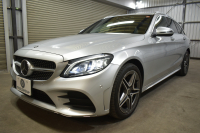 メルセデスベンツ Cクラス C220dﾜｺﾞﾝ ｱﾊﾞﾝｷﾞｬﾙﾄﾞﾚｻﾞｰｴｸｽｸﾙｰｼﾌﾞP ﾚｰﾀﾞｰｾｰﾌﾃｨP 後期 黒革 ﾌﾞﾙﾒｽﾀｰS HUD 液晶ﾒｰﾀｰ ﾌｯﾄｹﾞｰﾄ AMGｴｱﾛ18AW ﾃﾞｨｽﾄﾛ ﾌﾞﾗｲﾝﾄﾞS ﾅﾋﾞTV Bｶﾒﾗ ｷｰﾚｽｺﾞｰ 2年保証