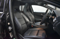 メルセデスベンツ GLA GLA220 4M ﾚｻﾞｰEXC ﾚｰﾀﾞｰSP  後期型 184馬力 4WD  ﾊﾟﾉﾗﾏｻﾝﾙｰﾌ ﾋｰﾀｰ黒革 ﾃﾞｨｽﾄﾛ Bｽﾎﾟｯﾄ 専用18AW&ﾊﾞﾝﾊﾟｰ 駐車支援 ｷｰGO ﾊｰﾏﾝK PTS ﾌｯﾄｹﾞｰﾄ 地ﾃﾞｼﾞBｶﾒﾗ 2年保証