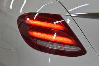 メルセデスベンツ Eクラス E450 4ﾏﾁｯｸ EXCLUSIVE ｴｸｽｸﾙｰｼﾌﾞPKG ﾚｰﾀﾞｰｾｰﾌﾃｨP 367馬力 V6 4WD ﾊﾟﾉﾗﾏｻﾝﾙｰﾌ ﾋｰﾀｰｸｰﾗｰ黒革 ﾃﾞｨｽﾄﾛ BSM Lﾁｪﾝｼﾞ 専用18AW ｷｰﾚｽGO PTS ﾌｯﾄﾄﾗﾝｸ ﾌﾞﾙﾒｽﾀｰS 地ﾃﾞｼﾞﾅﾋﾞ 360ｶﾒﾗ 2年保証