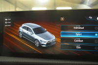メルセデスベンツ Aクラス A180 ｽﾀｲﾙ AMGﾗｲﾝ AMGﾚｻﾞｰｴｸｽｸﾙｰｼﾌﾞP ｱﾄﾞﾊﾞﾝｽﾄﾞP ﾅﾋﾞｹﾞｰｼｮﾝP ﾚｰﾀﾞｰｾｰﾌﾃｨP ﾊﾟﾉﾗﾏｻﾝﾙｰﾌ 黒灰革 HUD 360ｶﾒﾗ ｱﾄﾞﾊﾞﾝｽﾄﾞｻｳﾝﾄﾞ AMGｴｱﾛ18AW ﾃﾞｨｽﾄﾛ ﾌﾞﾗｲﾝﾄﾞS ﾚｰﾝｷｰﾌﾟ MBUXﾅﾋﾞTV 2年保証