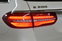 メルセデスベンツ Eクラス E200 4ﾏﾁｯｸ ﾜｺﾞﾝ AVG AMGﾗｲﾝ ﾚｰﾀﾞｰｾｰﾌﾃｨP BSG搭載 ﾊﾟﾉﾗﾏｻﾝﾙｰﾌ ﾋｰﾀｰ黒革 ﾃﾞｨｽﾄﾛﾆｯｸ ﾌﾞﾗｲﾝﾄﾞｽﾎﾟｯﾄ ﾚｰﾝﾁｪﾝｼﾞ  AMGｴｱﾛ19AW ｷｰﾚｽGO PTS ﾌｯﾄｹﾞｰﾄ 地ﾃﾞｼﾞﾅﾋﾞ 360ｶﾒﾗ 2年保証