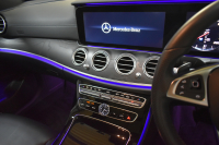 メルセデスベンツ Eクラス E220d AVG ｽﾎﾟｰﾂ ﾚｻﾞｰｴｸｽｸﾙｰｼﾌﾞ ﾚｰﾀﾞｰｾｰﾌﾃｨP 中期型 ﾃﾞｨｰｾﾞﾙ燃費21.0 ﾊﾟﾉﾗﾏｻﾝﾙｰﾌ 全席ﾋｰﾀｰ黒革 ﾌﾞﾙﾒｽﾀｰ HUD ﾃﾞｨｽﾄﾛ BSM Lﾁｪﾝｼﾞ AMGｴｱﾛ19AW ｷｰﾚｽGO ﾊﾟｰｸﾄﾛ 電動ﾄﾗﾝｸ 地ﾃﾞｼﾞﾅﾋﾞ 360ｶﾒﾗ 2年保証