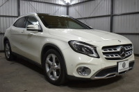 メルセデスベンツ GLA GLA220 4M ﾚｻﾞｰｴｸｽｸﾙｰｼﾌﾞﾌﾟﾚﾐｱﾑP  ﾚｰﾀﾞｰｾｰﾌﾃｨP 後期型 184馬力 4WD ﾊﾟﾉﾗﾏｻﾝﾙｰﾌ ﾋｰﾀｰ黒革 ﾃﾞｨｽﾄﾛ ﾌﾞﾗｲﾝﾄﾞｽﾎﾟｯﾄ 専用18AW&ﾊﾞﾝﾊﾟｰ 駐車支援 ｷｰGO ﾊｰﾏﾝｶｰﾄﾞﾝ PTS ﾌｯﾄｹﾞｰﾄ 地ﾃﾞｼﾞBｶﾒﾗ 2年保証