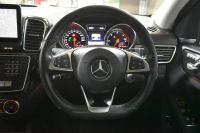 メルセデスベンツ GLE GLE350d 4ﾏﾁｯｸ ｽﾎﾟｰﾂ ﾚｰﾀﾞｰP 3.0ℓV型6気筒ﾀｰﾎﾞ 全席ﾋｰﾀｰ黒革 ﾊﾟﾉﾗﾏｻﾝﾙｰﾌ ﾊｰﾏﾝｶｰﾄﾞﾝ ﾃﾞｨｽﾄﾛ ﾌﾞﾗｲﾝﾄﾞｽﾎﾟｯﾄ ﾚｰﾝｷｰﾌﾟ AMGｴｱﾛ20AW ｻｲﾄﾞﾗﾝﾆﾝｸﾞﾎﾞｰﾄﾞ地ﾃﾞｼﾞﾅﾋﾞ360ｶﾒﾗ ﾊﾟｰｸﾄﾛ 2年保証