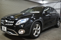 メルセデスベンツ GLA GLA220 4ﾏﾁｯｸ ﾌﾟﾚﾐｱﾑP  ﾚｰﾀﾞｰｾｰﾌﾃｨP 後期  4WD ﾊﾟﾉﾗﾏｻﾝﾙｰﾌ ﾊｰﾏﾝｶｰﾄﾞﾝｻｳﾝﾄﾞ ﾏﾙﾁｶﾗｰｱﾝﾋﾞｴﾝﾄ 革 ﾅﾋﾞTV ﾃﾞｨｽﾄﾛ ﾌﾞﾗｲﾝﾄﾞS ﾚｰﾝｷｰﾌﾟ ﾌｯﾄｹﾞｰﾄ ﾊﾞｯｸｶﾒﾗ ｷｰﾚｽｺﾞｰ 2年保証