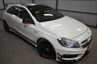 AMG Aクラス A45AMG 4ﾏﾁｯｸ ｴﾃﾞｨｼｮﾝ1 400台限定 ｾｰﾌﾃｨP 360馬力 ﾋｰﾀｰ黒革 AMGﾊﾟﾌｫｰﾏﾝｽｼｰﾄ&ｽﾃｱﾘﾝｸﾞﾃﾞｨｽﾄﾛ 専用ｴｱﾛ 専用ｲﾝﾃﾘｱ AMG19AW 赤ｷｬﾘﾊﾟｰ ﾌﾞﾗｲﾝﾄﾞｽﾎﾟｯﾄ CPA+ 地デジHDDﾅﾋﾞBｶﾒﾗ 2年保証