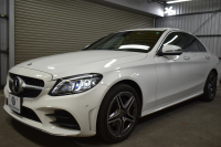 メルセデスベンツ Cクラス C220d AVG AMGﾗｲﾝ ﾚｰﾀﾞｰｾｰﾌﾃｨP 後期型  燃費18.9km  ﾋｰﾀｰ黒革 ﾃﾞｨｽﾄﾛ BSM Lﾁｪﾝｼﾞ 誤発進 AMGｴｱﾛ18AW  ｷｰﾚｽGO ﾊﾟｰｸﾄﾛ LEDﾍｯﾄﾞﾗｲﾄ ﾏﾙﾁｱﾝﾋﾞｴﾝﾄ 地ﾃﾞｼﾞﾅﾋﾞBｶﾒﾗ 2年保証
