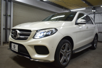 メルセデスベンツ GLE GLE350d 4ﾏﾁｯｸ ｽﾎﾟｰﾂ ﾚｰﾀﾞｰP 3.0ℓV型6気筒ﾀｰﾎﾞ 全席ﾋｰﾀｰ黒革 ﾊﾟﾉﾗﾏｻﾝﾙｰﾌ ﾊｰﾏﾝｶｰﾄﾞﾝ ﾃﾞｨｽﾄﾛ ﾌﾞﾗｲﾝﾄﾞｽﾎﾟｯﾄ ﾚｰﾝｷｰﾌﾟ AMGｴｱﾛ20AW ｻｲﾄﾞﾗﾝﾆﾝｸﾞﾎﾞｰﾄﾞ地ﾃﾞｼﾞﾅﾋﾞ360ｶﾒﾗ ﾊﾟｰｸﾄﾛ 2年保証