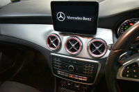 メルセデスベンツ CLAクラス CLA180ｼｭｰﾃｨﾝｸﾞB AMGｽﾀｲﾙ ﾚｰﾀﾞｰｾｰﾌﾃｨP 後期型  ﾊﾟﾉﾗﾏｻﾝﾙｰﾌ ﾋｰﾀｰ革 ｷｰﾚｽGo ﾃﾞｨｽﾄﾛ Bｽﾎﾟｯﾄ AMGｴｱﾛ18AW LEDﾍｯﾄﾞ PTS 地ﾃﾞｼﾞBｶﾒﾗ 2年保証