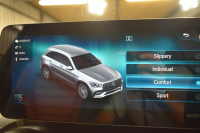 AMG GLC GLC43 4MATIC  ｴｸｽｸﾙｰｼﾌﾞ ﾚｰﾀﾞｰｾｰﾌﾃｨP 後期型  390馬力V6 ﾊﾟﾉﾗﾏｻﾝﾙｰﾌ MBUXｼｽﾃﾑ ﾋｰﾀｰ赤黒革 ﾃﾞｨｽﾄﾛ BSM Lﾁｪﾝｼﾞ AMGｴｱﾛ20AW ｷｰﾚｽGO PTS  HUD  対話式ﾅﾋﾞTV 360ｶﾒ 2年保証