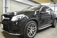 メルセデスベンツ GLE GLE350d 4ﾏﾁｯｸ ｸｰﾍﾟｽﾎﾟｰﾂ ﾚｰﾀﾞｰP 3.0ℓV型6気筒ﾀｰﾎﾞ 全席ﾋｰﾀｰ黒革 ﾊﾟﾉﾗﾏｻﾝﾙｰﾌ ﾊｰﾏﾝｶｰﾄﾞﾝ ﾃﾞｨｽﾄﾛ ﾌﾞﾗｲﾝﾄﾞｽﾎﾟｯﾄ ﾚｰﾝｷｰﾌﾟ AMGｴｱﾛ21AW ｻｲﾄﾞﾗﾝﾆﾝｸﾞﾎﾞｰﾄﾞ地ﾃﾞｼﾞﾅﾋﾞ360ｶﾒﾗ ﾊﾟｰｸﾄﾛ 2年保証