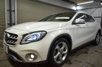 メルセデスベンツ GLA GLA220 4M ﾌﾟﾚﾐｱﾑP ﾚｰﾀﾞｰｾｰﾌﾃｨP 後期 4WD ﾊﾟﾉﾗﾏｻﾝﾙｰﾌ ﾊｰﾏﾝｶｰﾄﾞﾝｻｳﾝﾄﾞ ﾏﾙﾁｶﾗｰｱﾝﾋﾞｴﾝﾄ 革 ﾅﾋﾞTV ﾃﾞｨｽﾄﾛ ﾌﾞﾗｲﾝﾄﾞS ﾚｰﾝｷｰﾌﾟ ﾌｯﾄｹﾞｰﾄ ﾊﾞｯｸｶﾒﾗ ｷｰﾚｽｺﾞｰ 2年保証