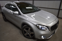 メルセデスベンツ GLA GLA220 4M ﾚｻﾞｰEXC ﾚｰﾀﾞｰSP  後期型 184馬力 4WD  ﾊﾟﾉﾗﾏｻﾝﾙｰﾌ ﾋｰﾀｰ黒革 ﾃﾞｨｽﾄﾛ Bｽﾎﾟｯﾄ 専用18AW&ﾊﾞﾝﾊﾟｰ 駐車支援 ｷｰGO ﾊｰﾏﾝK PTS ﾌｯﾄｹﾞｰﾄ 地ﾃﾞｼﾞBｶﾒﾗ 2年保証