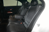 メルセデスベンツ Cクラス C220d AVG AMGﾗｲﾝ ﾚｻﾞｰｴｸｽｸﾙｰｼﾌﾞ ﾍﾞｰｼｯｸP ﾚｰﾀﾞｰｾｰﾌﾃｨP  ISG搭載 1ｵｰﾅｰ ﾘｱｱｸｽﾙｽﾃｱ ﾋｰﾀｰ黒革 ACC BSM Lﾁｪﾝｼﾞ AMGｴｱﾛ18AW 電動ｹﾞｰﾄ ﾍｯﾄﾞｱｯﾌﾟD ｷｰGO MBUXﾅﾋﾞ360ｶﾒﾗ 2年保証