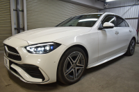 メルセデスベンツ Cクラス C220d AVG AMGﾗｲﾝ ﾚｻﾞｰｴｸｽｸﾙｰｼﾌﾞ ﾍﾞｰｼｯｸP ﾚｰﾀﾞｰｾｰﾌﾃｨP  ISG搭載 1ｵｰﾅｰ ﾘｱｱｸｽﾙｽﾃｱ ﾋｰﾀｰ黒革 ACC BSM Lﾁｪﾝｼﾞ AMGｴｱﾛ18AW 電動ｹﾞｰﾄ ﾍｯﾄﾞｱｯﾌﾟD ｷｰGO MBUXﾅﾋﾞ360ｶﾒﾗ 2年保証