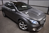 メルセデスベンツ GLA GLA220 4M ﾌﾟﾚﾐｱﾑP ﾚｰﾀﾞｰｾｰﾌﾃｨP 後期 4WD ﾊﾟﾉﾗﾏｻﾝﾙｰﾌ ﾊｰﾏﾝｶｰﾄﾞﾝｻｳﾝﾄﾞ ﾏﾙﾁｶﾗｰｱﾝﾋﾞｴﾝﾄ 革 ﾅﾋﾞTV ﾃﾞｨｽﾄﾛ ﾌﾞﾗｲﾝﾄﾞS ﾚｰﾝｷｰﾌﾟ ﾌｯﾄｹﾞｰﾄ ﾊﾞｯｸｶﾒﾗ ｷｰﾚｽｺﾞｰ 2年保証